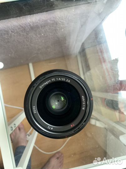 Объектив Sony Carl Zeiss Distagon T* 35 мм f/1.4