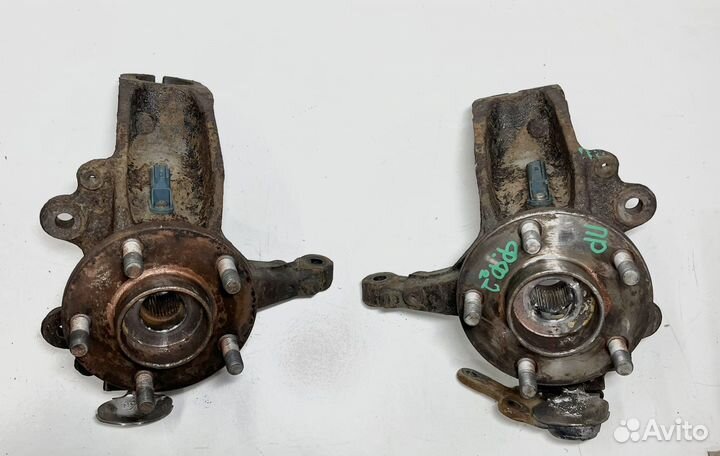 Поворотный кулак передний Ford Focus 2 (1.8 )