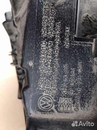 Корпус воздушного фильтра Volkswagen Multivan T5