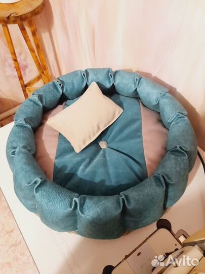 Лежанка для собак и кошек