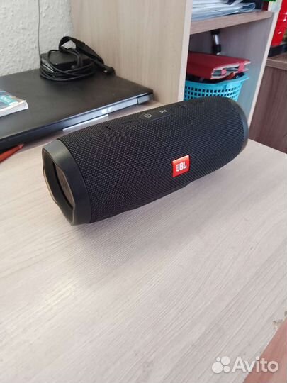 Колонка jbl charge 3