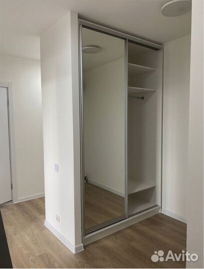 Шкаф на заказ современный