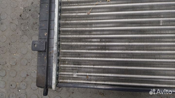 Радиатор охлаждения двигателя Opel Omega B