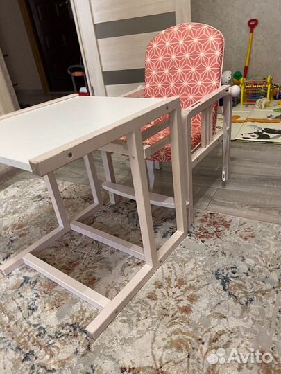 Детский стульчик для кормления