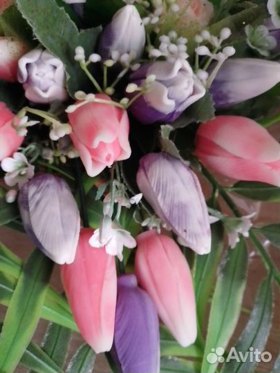 Подарок на день рождения,корзина с цветами из мыла