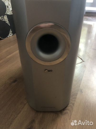 Сабвуфер и колонки,дивиди плеер