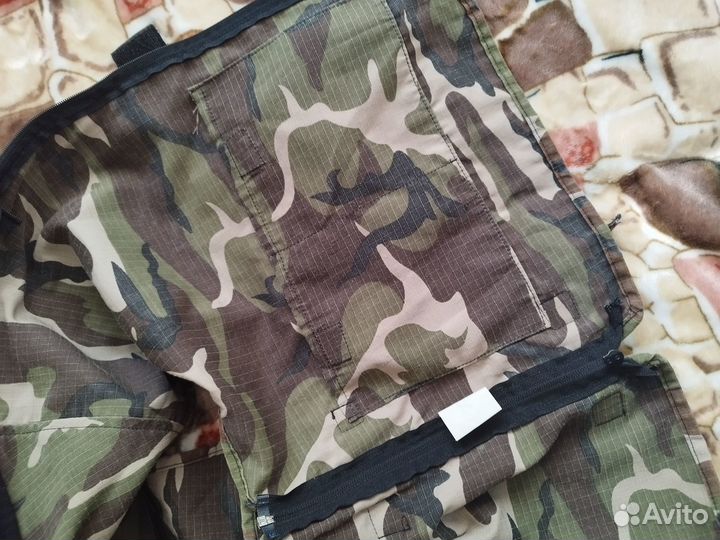 Жилет камуфляжный с карманами