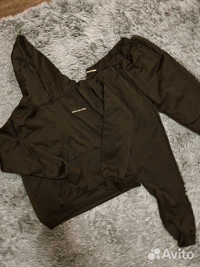 Женский спортивный костюм