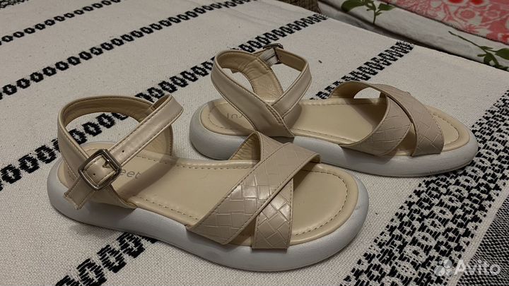 Босоножки женские 39 размер