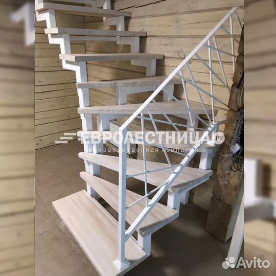 Лестница на второй этаж