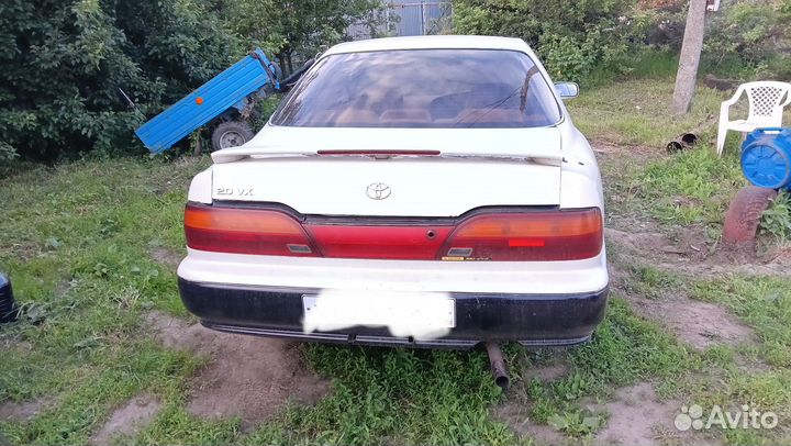 Фонари задние Toyota Vista SV32