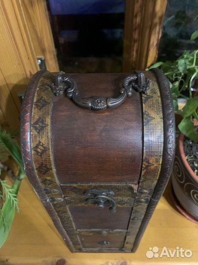 Кофр шкатулка декоративная для бутылки