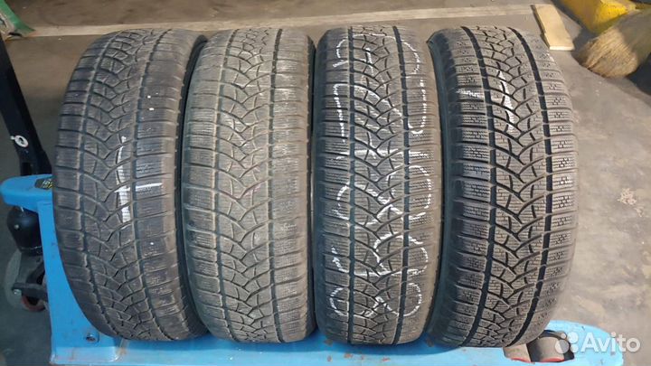 Firestone Destination Winter 215/60 R17 96H