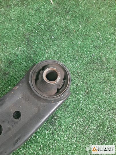 Рычаг передний правый toyota tank