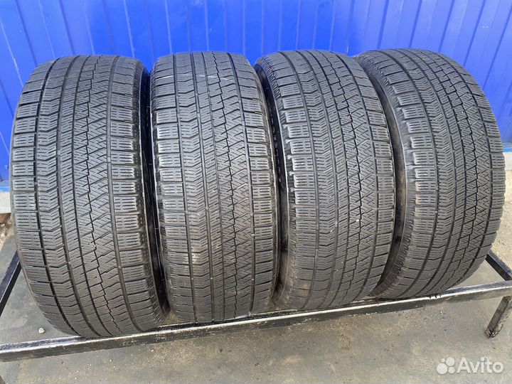 Bridgestone Blizzak VRX2 225/50 R18