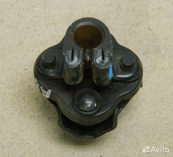 Карданчик рулевой Audi 80 B3