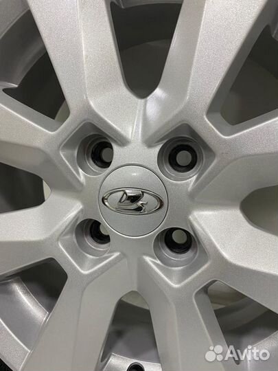 Новые LADA Largus, LADA Vesta, Michelin 185/65 R15