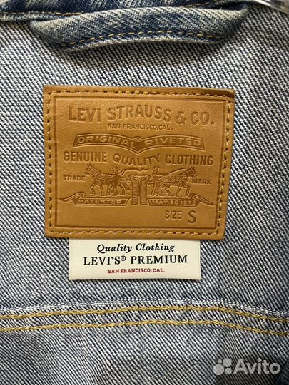 Джинсовая куртка levis