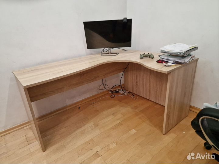 Эргономичный стол