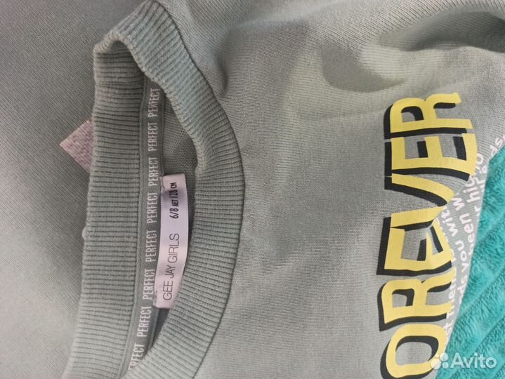 Джемпер и джинсы