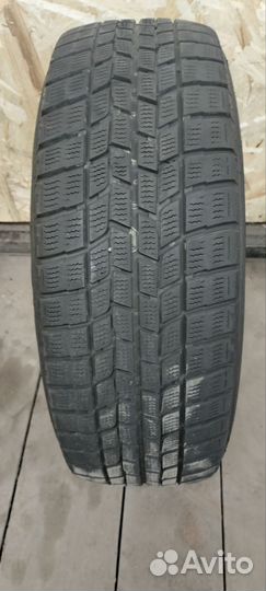 Goodyear Ice Navi SUV 215/65 R16