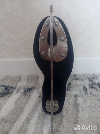 Продаются коньки