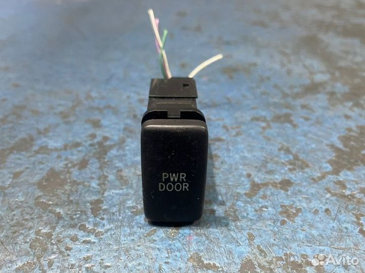 Кнопка открывания багажника Lexus Rx 2