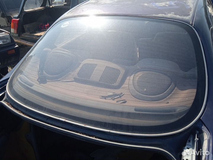 Стекло заднее ветровое Mazda Efini MS8 2,0 АКПП