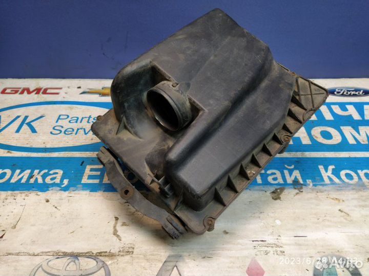 Корпус воздушного фильтра Opel Zafira B 05-15