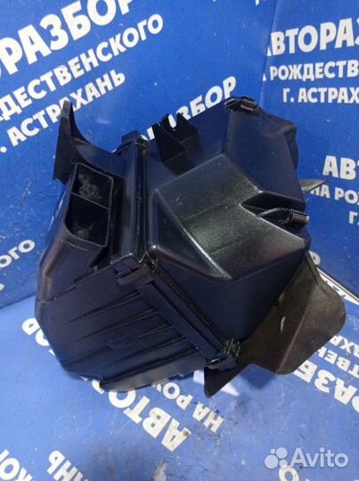 Корпус воздушного фильтра Volkswagen Passat B5