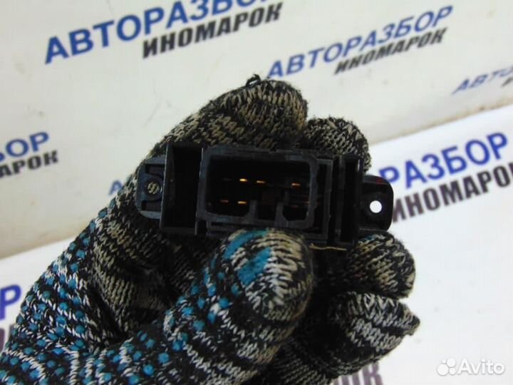 Кнопка стеклоподъемника для Hyundai Solaris 1 201