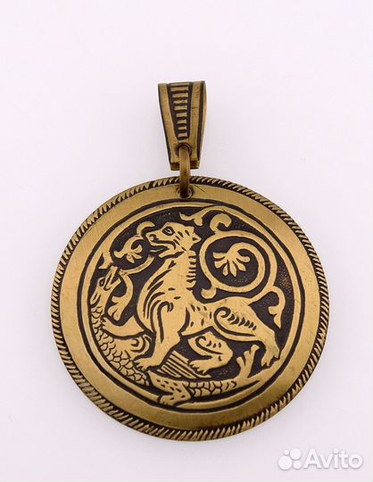 Подвески в старинном стиле