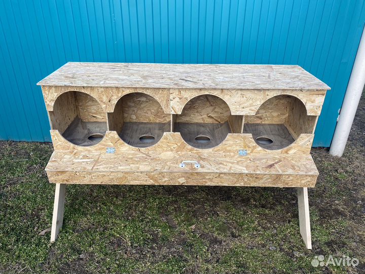 Гнезда для кур с яйцесборником