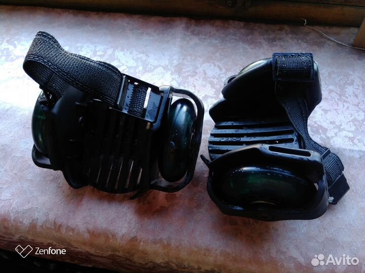 Ролики и ботинки