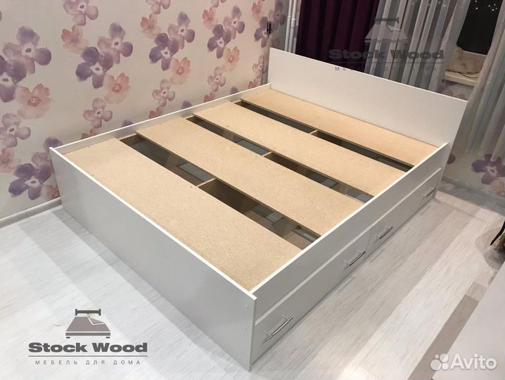 Кровать двуспальная