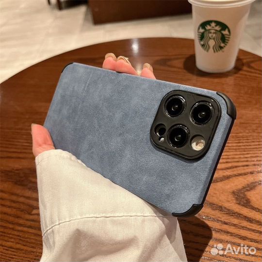 Чехол на iPhone