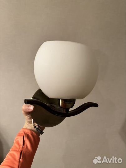 Настенный светильник бра