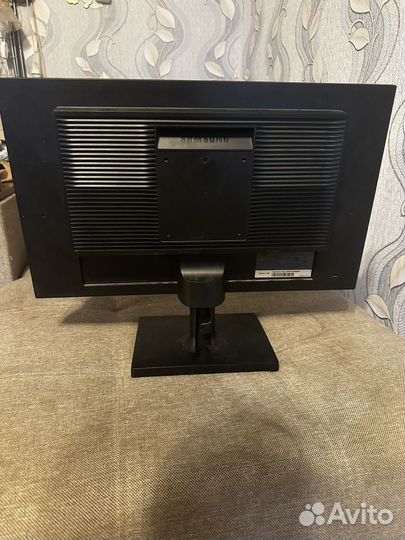 Монитор Samsung