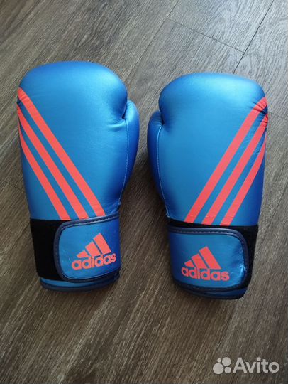 Боксерские перчатки 10 oz adidas