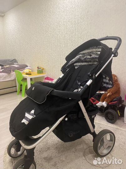 Прогулочная коляска