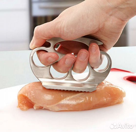 Тендерайзер для отбивания мяса на кухне