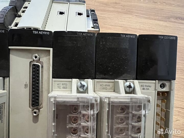 Контроллер Modicon premium Schneider Electric