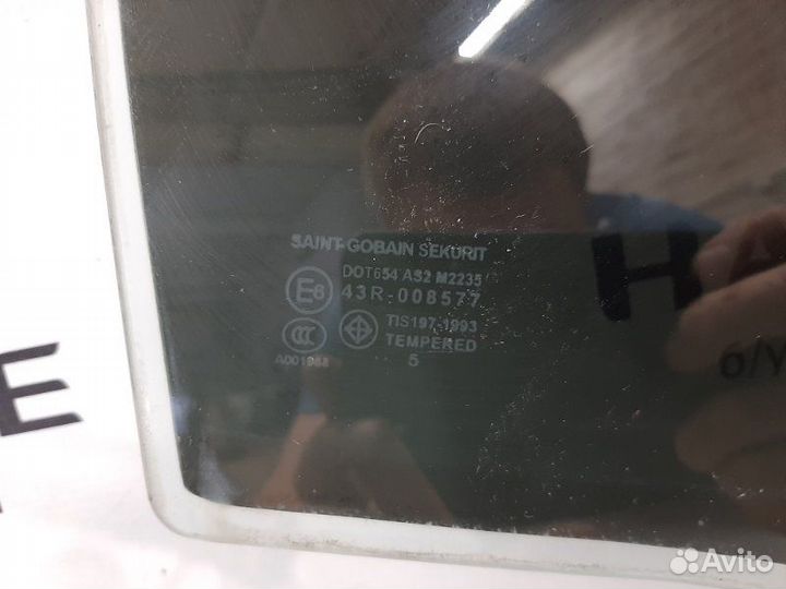 Стекло двери заднее правое Mazda 3 BK 1.6 2008