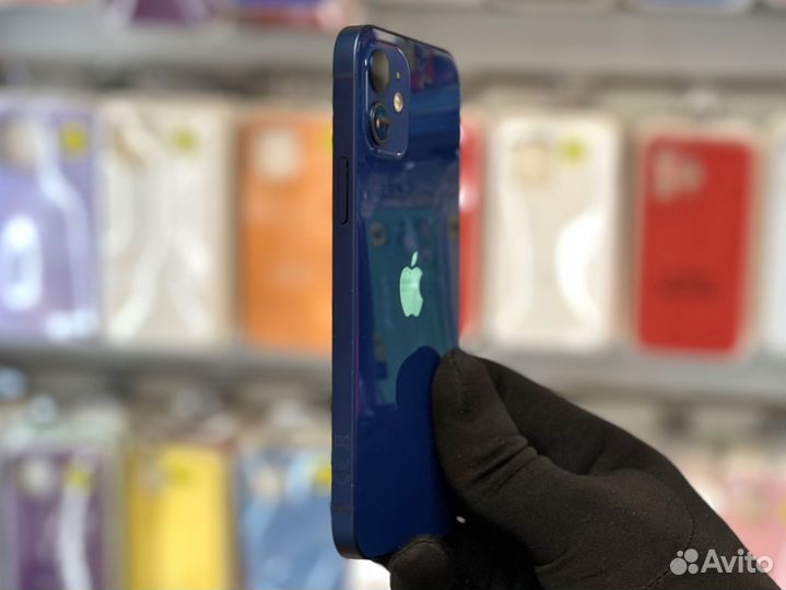 iPhone 12, 64 ГБ