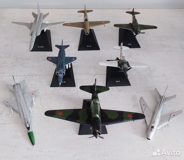 Модели самолётов 8шт