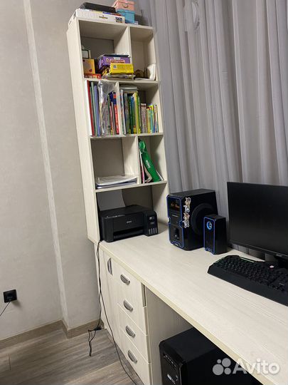 Компьютерный стол