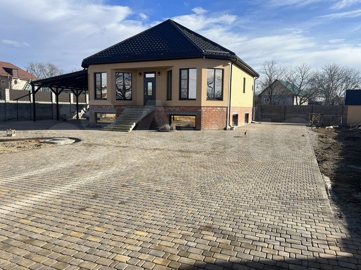 Дом 245 м² на участке 11,9 сот.