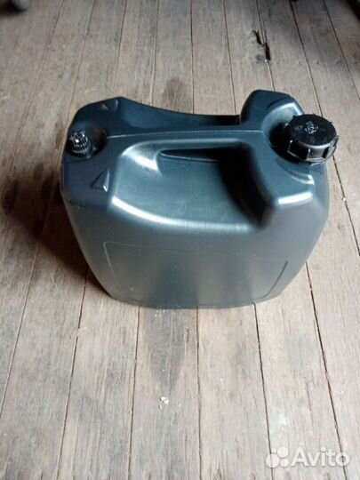 Канистра пластиковая