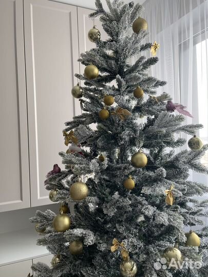 Елка искусственная 210 см литая