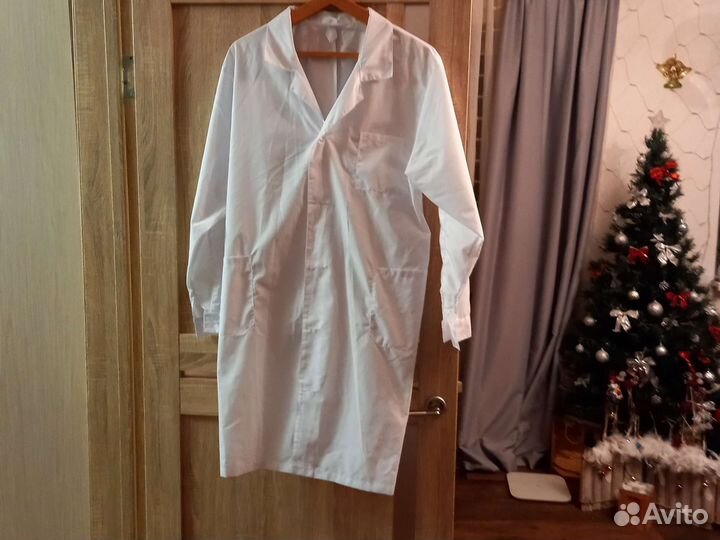 Белый медицинский халат мужской